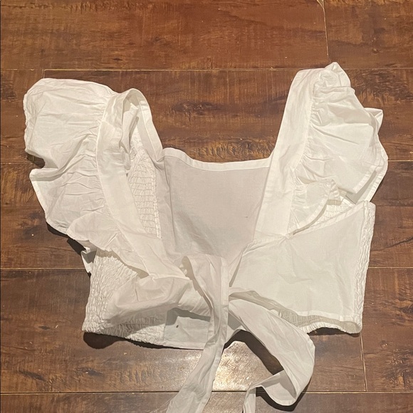 Backless Ruffle Crop Top - Picture 7 of 9